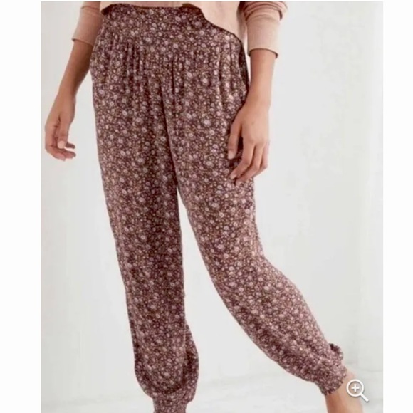 aerie Pants - Aerie Floral Homebody Joggers Size Medium